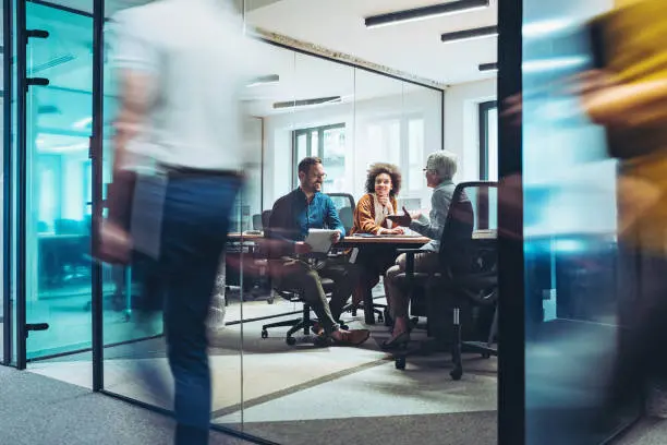 Interim recruitment, Mark op locatie bij een opdrachtgever